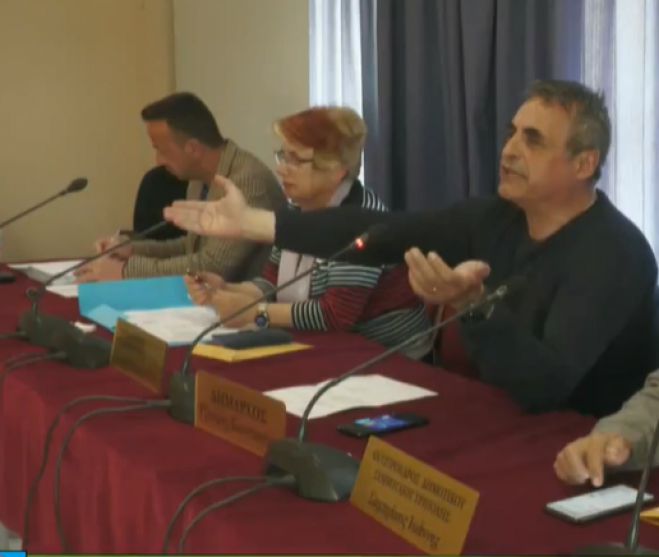 &Tau;&zeta;&iota;&omicron;ύ&mu;&eta;&sigmaf;: "&Epsilon;&mu;&epsilon;ί&sigmaf; &alpha;&nu;&omicron;ί&xi;&alpha;&mu;&epsilon; &tau;&eta;&nu; &pi;&lambda;&alpha;&tau;&epsilon;ί&alpha;. &Delta;&epsilon;&nu; &upsilon;&pi;ά&rho;&chi;&epsilon;&iota; &kappa;&alpha;&nu;έ&nu;&alpha; &zeta;ή&tau;&eta;&mu;&alpha; &alpha;&sigma;&phi;&alpha;&lambda;&epsilon;ί&alpha;&sigmaf;, &delta;&epsilon;&nu; &upsilon;&pi;ά&rho;&chi;&epsilon;&iota; &tau;ί&pi;&omicron;&tau;&alpha; &pi;&alpha;&rho;ά&nu;&omicron;&mu;&omicron;"