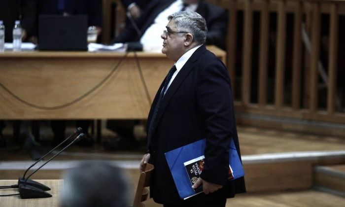 &Chi;&rho;&upsilon;&sigma;ή &Alpha;&upsilon;&gamma;ή | &Sigma;&tau;&iota;&sigmaf; 4 &Mu;&alpha;&rho;&tau;ί&omicron;&upsilon; &eta; &alpha;&pi;ό&phi;&alpha;&sigma;&eta; &tau;&omicron;&upsilon; &Epsilon;&phi;&epsilon;&tau;&epsilon;ί&omicron;&upsilon;