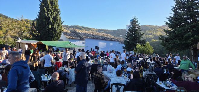 Πολύς κόσμος για τη Γιορτή Κάστανου στην Καστάνιτσα! (εικόνες)