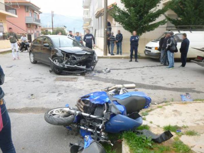 Σοβαρό τροχαίο στην Καλαμάτα (vd)