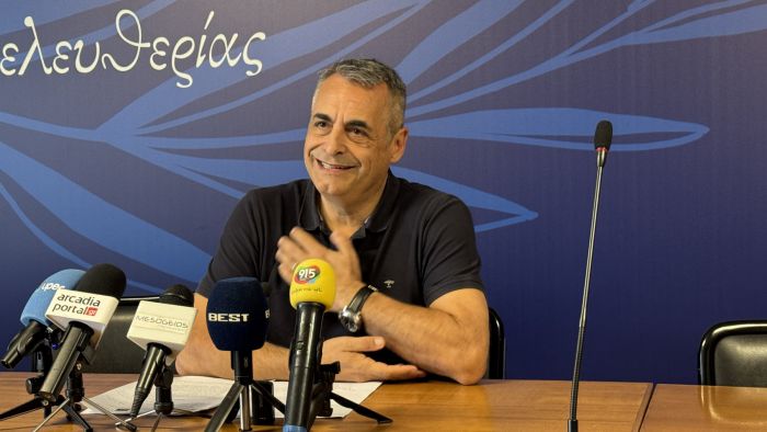 Κώστας Τζιούμης: «Στο σπίτι του κρεμασμένου, καλό είναι να μην μιλάνε για σκοινί – Εξασφαλίσαμε πάνω από 40.000.000 € για τον δήμο Τρίπολης» (vd)