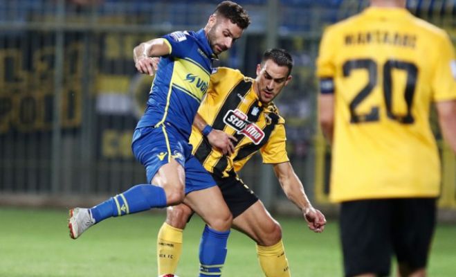 &Mu;&alpha;&nu;&iota;ά&sigmaf;: &laquo;&Chi;ά&nu;&omicron;&upsilon;&mu;&epsilon; &mu;&epsilon; &pi;έ&nu;&alpha;&lambda;&tau;&iota; &pi;&omicron;&upsilon; &delta;&epsilon;&nu; &upsilon;&pi;ά&rho;&chi;&epsilon;&iota;&raquo;