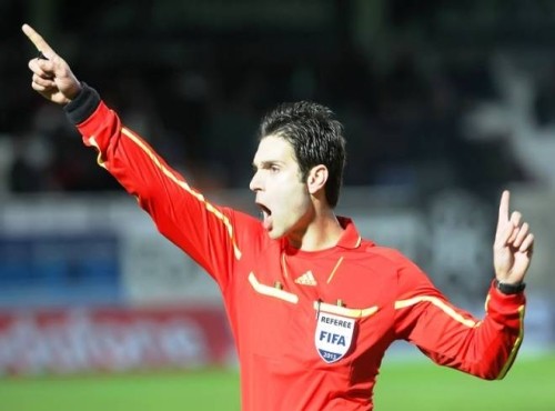 Έ&chi;&alpha;&sigma;&epsilon; &alpha;&pi;ό &tau;&omicron;&nu; &Omicron;&lambda;&upsilon;&mu;&pi;&iota;&alpha;&kappa;ό, &laquo;έ&pi;&epsilon;&sigma;&epsilon;&raquo; &alpha;&pi;ό &tau;&eta; 2&eta; &theta;έ&sigma;&eta; &omicron; &Alpha;&sigma;&tau;έ&rho;&alpha;&sigmaf; &ndash; &Mu;&epsilon;&gamma;ά&lambda;&alpha; &pi;&alpha;&rho;ά&pi;&omicron;&nu;&alpha; &alpha;&pi;ό &tau;&omicron;&nu; &Sigma;&pi;ά&theta;&alpha;