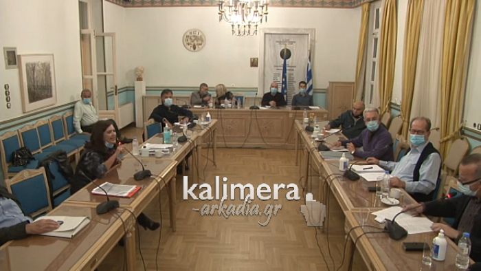 Νικολάκου: "Θα παγώσει η περιφέρεια τα προγράμματα κατάρτισης για ανέργους;"