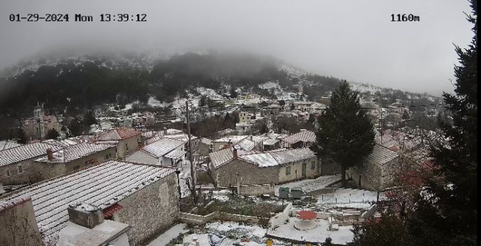 Τα Βέρβενα "ντύθηκαν" στα άσπρα του χιονιού!