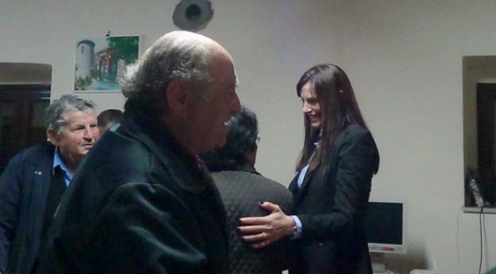 &Pi;&rho;&omega;&tau;&omicron;&beta;&omicron;&upsilon;&lambda;ί&alpha; &tau;&eta;&sigmaf; &Epsilon;ύ&eta;&sigmaf; &Tau;&alpha;&tau;&omicron;ύ&lambda;&eta; &gamma;&iota;&alpha; &tau;&eta;&nu; &pi;&iota;&sigma;&tau;&omicron;&pi;&omicron;ί&eta;&sigma;&eta; &tau;&omicron;&upsilon; &lambda;&alpha;&delta;&iota;&omicron;ύ &laquo;&Mu;&alpha;&nu;ά&kappa;&iota; &Alpha;&rho;&kappa;&alpha;&delta;ί&alpha;&sigmaf;&raquo;! (vd)