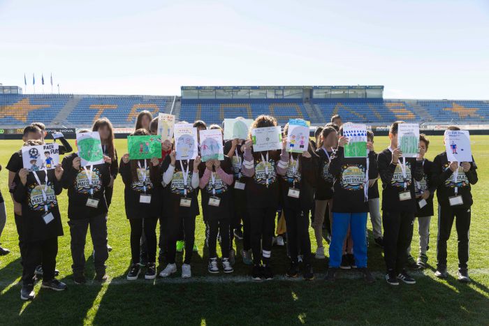 &Omicron;&iota; &mu;&alpha;&theta;&eta;&tau;έ&sigmaf; &tau;&omicron;&upsilon; &Delta;&eta;&mu;&omicron;&tau;&iota;&kappa;&omicron;ύ &Sigma;&chi;&omicron;&lambda;&epsilon;ί&omicron;&upsilon; &Mu;&alpha;&gamma;&omicron;ύ&lambda;&alpha;&sigmaf; &Sigma;&pi;ά&rho;&tau;&eta;&sigmaf; &epsilon;&pi;&iota;&sigma;&kappa;έ&phi;&theta;&eta;&kappa;&alpha;&nu; &tau;&iota;&sigmaf; &epsilon;&gamma;&kappa;&alpha;&tau;&alpha;&sigma;&tau;ά&sigma;&epsilon;&iota;&sigmaf; &tau;&omicron;&upsilon; "&Theta;&epsilon;ό&delta;&omega;&rho;&omicron;&sigmaf; &Kappa;&omicron;&lambda;&omicron;&kappa;&omicron;&tau;&rho;ώ&nu;&eta;&sigmaf;" (&epsilon;&iota;&kappa;ό&nu;&epsilon;&sigmaf;)