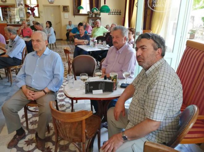 &Pi;&alpha;&pi;&alpha;&eta;&lambda;&iota;&omicron;ύ: "&Omicron; &Gamma;&iota;ώ&rho;&gamma;&omicron;&sigmaf; &Tau;&sigma;&alpha;&gamma;&kappa;&omicron;ύ&rho;&eta;&sigmaf; &upsilon;&pi;ή&rho;&xi;&epsilon; &laquo;&delta;ά&sigma;&kappa;&alpha;&lambda;&omicron;&sigmaf;&raquo; &gamma;&iota;&alpha; &tau;&omicron;&upsilon;&sigmaf; &alpha;&upsilon;&tau;&omicron;&delta;&iota;&omicron;&iota;&kappa;&eta;&tau;&iota;&kappa;&omicron;ύ&sigmaf;"