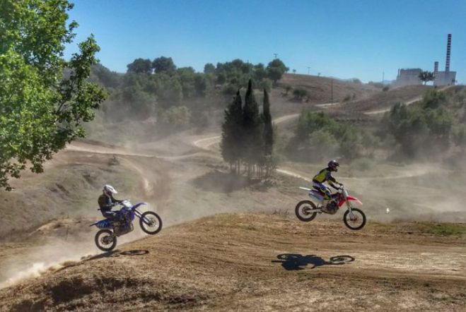 Live &omicron; &alpha;&gamma;ώ&nu;&alpha;&sigmaf; Motocross &sigma;&tau;&eta; &Mu;&epsilon;&gamma;&alpha;&lambda;ό&pi;&omicron;&lambda;&eta;!