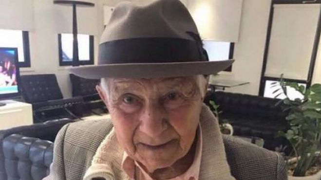 Απόφοιτος ετών ... 97!