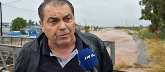 Καμπόσος στον Real: &quot;Η Περιφέρεια έπρεπε να έχει στείλει μηχανικούς - Δεν έχει έρθει κανένας&quot;