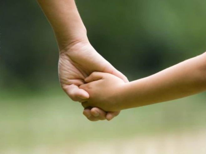 Αναδοχή παιδιού | Πρωτοβουλίες στήριξης και ενημέρωσης από την Περιφέρεια Πελοποννήσου