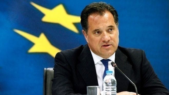 Γεωργιάδης: &quot;Κλειδί οι εμβολιασμοί για την κατάργηση των sms&quot;