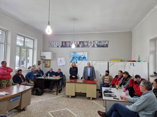 &Eta; &Nu;&omicron;&mu;&alpha;&rho;&chi;&iota;&alpha;&kappa;ή &Epsilon;&pi;&iota;&tau;&rho;&omicron;&pi;ή &Sigma;&Upsilon;&Rho;&Iota;&Zeta;&Alpha;-&Pi;&Sigma; &Alpha;&rho;&kappa;&alpha;&delta;ί&alpha;&sigmaf; &sigma;&tau;&eta;&rho;ί&zeta;&epsilon;&iota; &tau;&omicron;&nu; &alpha;&gamma;ώ&nu;&alpha; &tau;&omega;&nu; &epsilon;&rho;&gamma;&alpha;&zeta;&omicron;&mu;έ&nu;&omega;&nu; &tau;&eta;&sigmaf; &Delta;&Epsilon;&Upsilon;&Alpha; &Tau;&rho;ί&pi;&omicron;&lambda;&eta;&sigmaf;