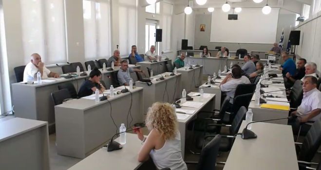 Καταγγελία εργαζομένων κοινωφελούς εργασίας του ΟΑΕΔ συζητήθηκε έντονα στο δημοτικό συμβούλιο Τρίπολης