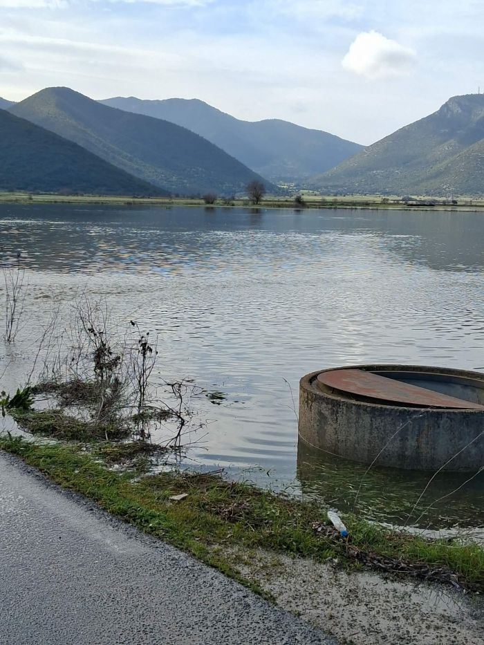 &Lambda;ί&mu;&nu;&eta; &Alpha;&rho;&kappa;&alpha;&delta;ί&alpha;&sigmaf; | &Tau;&alpha; &chi;&omega;&rho;ά&phi;&iota;&alpha; &chi;ά&theta;&eta;&kappa;&alpha;&nu; &kappa;ά&tau;&omega; &alpha;&pi;ό &tau;&omicron; &nu;&epsilon;&rho;ό, &delta;&eta;&mu;&iota;&omicron;&upsilon;&rho;&gamma;ώ&nu;&tau;&alpha;&sigmaf; έ&nu;&alpha; &tau;&omicron;&pi;ί&omicron; &alpha;&pi;ό&kappa;&omicron;&sigma;&mu;&omicron; &kappa;&alpha;&iota; &gamma;&alpha;&lambda;ή&nu;&iota;&omicron;! (&epsilon;&iota;&kappa;ό&nu;&epsilon;&sigmaf;)