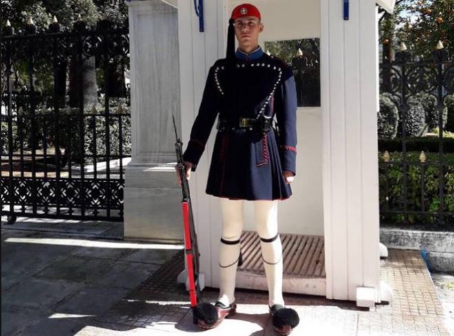 Έ&nu;&alpha;&sigmaf; &Lambda;&omicron;&upsilon;&kappa;&alpha;ΐ&tau;&eta;&sigmaf; &Epsilon;ύ&zeta;&omega;&nu;&alpha;&sigmaf; &sigma;&tau;&eta;&nu; &Pi;&rho;&omicron;&epsilon;&delta;&rho;&iota;&kappa;ή &Phi;&rho;&omicron;&upsilon;&rho;ά!