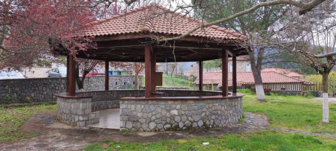 &laquo;&Tau;&omicron; &kappa;&iota;ό&sigma;&kappa;&iota; &tau;&eta;&sigmaf; &Nu;&upsilon;&mu;&phi;&alpha;&sigma;ί&alpha;&sigmaf; &xi;&alpha;&nu;&alpha;&gamma;&epsilon;&nu;&nu;ή&theta;&eta;&kappa;&epsilon;&raquo;