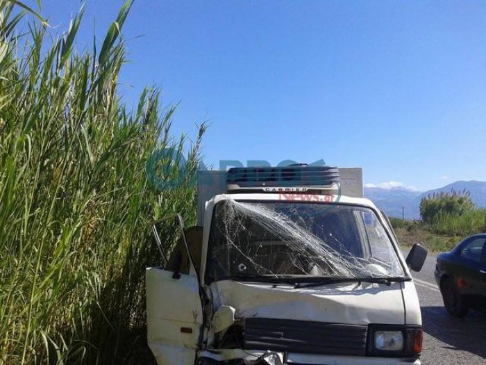 Σοβαρό τροχαίο ατύχημα έξω από το αεροδρόμιο της Καλαμάτας (εικόνες)