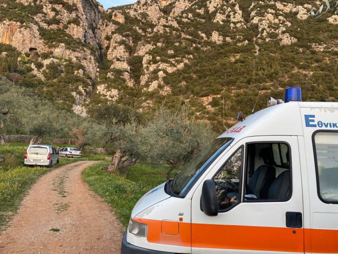 &Tau;&rho;&alpha;&gamma;&omega;&delta;ί&alpha; &sigma;&tau;&eta; &Mu;&epsilon;&sigma;&sigma;&eta;&nu;ί&alpha; | &Nu;&epsilon;&kappa;&rho;ή 32&chi;&rho;&omicron;&nu;&eta; &nu;&eta;&pi;&iota;&alpha;&gamma;&omega;&gamma;ό&sigmaf; &mu;&epsilon;&tau;ά &alpha;&pi;ό &pi;&tau;ώ&sigma;&eta; &sigma;&epsilon; &phi;&alpha;&rho;ά&gamma;&gamma;&iota; (&epsilon;&iota;&kappa;ό&nu;&epsilon;&sigmaf;)