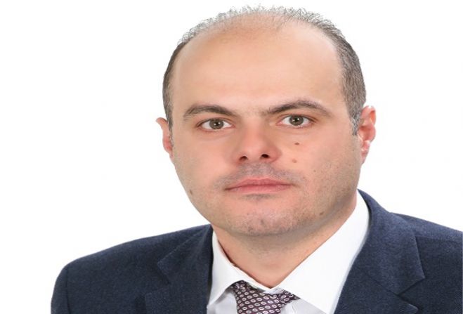 &Gamma;&iota;ώ&rho;&gamma;&omicron;&sigmaf; &Alpha;&nu;&alpha;&sigma;&tau;ό&pi;&omicron;&upsilon;&lambda;&omicron;&sigmaf;: &laquo;&Mu;&epsilon; &tau;&omicron;&nu; &Gamma;&iota;ά&nu;&nu;&eta; &Sigma;&mu;&upsilon;&rho;&nu;&iota;ώ&tau;&eta; &pi;&rho;&omicron;&chi;&omega;&rho;ά&mu;&epsilon; ό&lambda;&omicron;&iota; &mu;&alpha;&zeta;ί &gamma;&iota;&alpha; &mu;&iota;&alpha; &Nu;έ&alpha; &Tau;&rho;ί&pi;&omicron;&lambda;&eta; &pi;&omicron;&upsilon; &sigma;έ&beta;&epsilon;&tau;&alpha;&iota; &kappa;&alpha;&iota; &tau;&iota;&mu;ά &tau;&omicron;&nu; &pi;&omicron;&lambda;ί&tau;&eta; &tau;&eta;&sigmaf;&raquo;