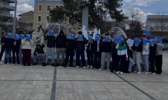 Μαθητές του ΕΠΑΛ Μεγαλόπολης ενημέρωσαν τους πολίτες για τον αριθμό έκτακτης ανάγκης 112 (εικόνες)