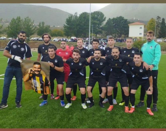 &Mu;&epsilon; &phi;&omega;&tau;&omicron;&gamma;&rho;&alpha;&phi;ί&alpha; &tau;&omicron;&upsilon; &Sigma;&tau;έ&lambda;&iota;&omicron;&upsilon; &Alpha;&rho;&gamma;&upsilon;&rho;ό&pi;&omicron;&upsilon;&lambda;&omicron;&upsilon; &omicron;&iota; &pi;&alpha;ί&chi;&tau;&epsilon;&sigmaf; &tau;&omicron;&upsilon; &Alpha;&epsilon;&tau;&omicron;ύ &Delta;ά&rho;&alpha;!