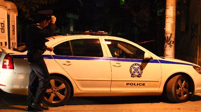 &Delta;ύ&omicron; ά&tau;&omicron;&mu;&alpha; &mu;&pi;ή&kappa;&alpha;&nu; &sigma;&epsilon; &mu;&pi;&alpha;&rho; &sigma;&tau;&omicron; Ά&sigma;&tau;&rho;&omicron;&sigmaf;, &alpha;&pi;&epsilon;ί&lambda;&eta;&sigma;&alpha;&nu; &kappa;&alpha;&iota; έ&beta;&rho;&iota;&sigma;&alpha;&nu; 21&chi;&rho;&omicron;&nu;&eta; &epsilon;&nu;ώ &phi;&epsilon;ύ&gamma;&omicron;&nu;&tau;&alpha;&sigmaf; &pi;&upsilon;&rho;&omicron;&beta;ό&lambda;&eta;&sigma;&alpha;&nu;!