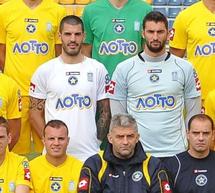 &Sigma;&tau;&alpha; &delta;&omicron;&kappa;ά&rho;&iota;&alpha; &tau;&omicron;&upsilon; &Pi;&alpha;&nu;&alpha;&iota;&tau;&omega;&lambda;&iota;&kappa;&omicron;ύ &omicron; &Mu;&alpha;&nu;ώ&lambda;&eta;&sigmaf; &Sigma;&tau;&epsilon;&phi;&alpha;&nu;ά&kappa;&omicron;&sigmaf;