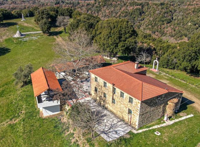 Οδοιπορικό προς τη Μονή Παναγίας Κολοκοτρώνη