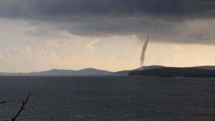 Ανεμοστρόβιλος ... πέρασε από τη Μεσσηνία! (vd)