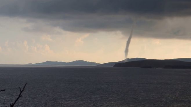 Ανεμοστρόβιλος ... πέρασε από τη Μεσσηνία! (vd)