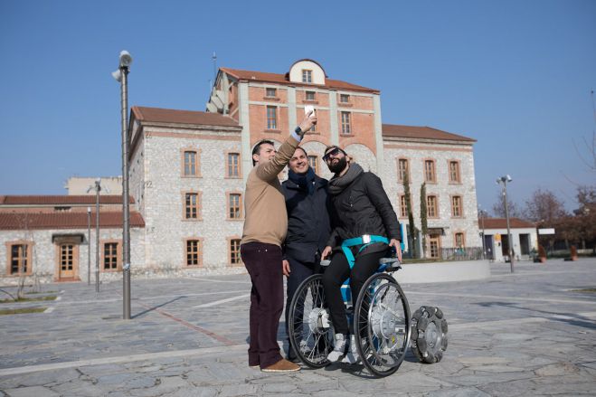 Laddroller: Το αμαξίδιο που αλλάζει τη ζωή των ανθρώπων με αναπηρία