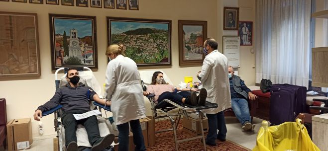 Η πρώτη εθελοντική αιμοδοσία του Συνδέσμου των εν Αττική Λαγκαδινών (εικόνες)