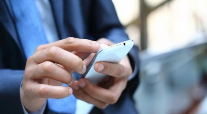 &Phi;ό&beta;&omicron;&iota; &gamma;&iota;&alpha; &mu;&pi;&lambda;&alpha;&kappa; ά&omicron;&upsilon;&tau; &sigma;&tau;&eta;&nu; &kappa;&iota;&nu;&eta;&tau;ή &tau;&eta;&lambda;&epsilon;&phi;&omega;&nu;ί&alpha; &tau;&omicron;&nu; &chi;&epsilon;&iota;&mu;ώ&nu;&alpha;