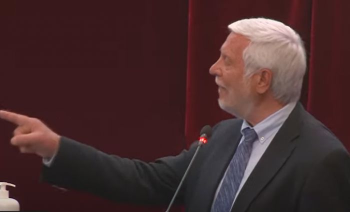 &Nu;&alpha; &mu;&eta;&nu; &kappa;&alpha;&tau;&alpha;&rho;&gamma;&eta;&theta;&omicron;ύ&nu; &omicron;&iota; &phi;&omicron;&iota;&tau;&eta;&tau;&iota;&kappa;έ&sigmaf; &pi;&alpha;&rho;&alpha;&tau;ά&xi;&epsilon;&iota;&sigmaf; &zeta;&eta;&tau;ά &omicron; &Tau;&alpha;&tau;&omicron;ύ&lambda;&eta;&sigmaf;