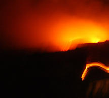 &Epsilon;&mu;&pi;&rho;&eta;&sigma;&mu;ό&sigmaf; &pi;ί&sigma;&omega; &alpha;&pi;ό &tau;&eta; &phi;&omega;&tau;&iota;ά &sigma;&tau;&iota;&sigmaf; &Rho;ί&zeta;&epsilon;&sigmaf;; - &Sigma;&epsilon; ύ&phi;&epsilon;&sigma;&eta; &eta; &pi;&upsilon;&rho;&kappa;&alpha;&gamma;&iota;ά &sigma;&tau;&eta;&nu; &Alpha;&sigma;έ&alpha; (video)