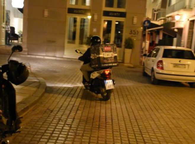 &Delta;&epsilon;&nu; &sigma;&tau;&alpha;&mu;&alpha;&tau;&omicron;ύ&nu; delivery &kappa;&alpha;&iota; take away &mu;&epsilon;&tau;ά &tau;&iota;&sigmaf; 9.00 &tau;&omicron; &beta;&rho;ά&delta;&upsilon;!
