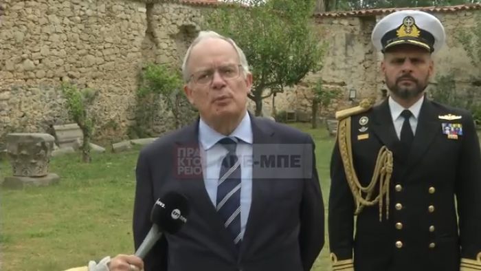 &Pi;&rho;ό&epsilon;&delta;&rho;&omicron;&sigmaf; &Delta;&eta;&mu;&omicron;&kappa;&rho;&alpha;&tau;ί&alpha;&sigmaf;: &laquo;&Kappa;&omicron;&rho;&upsilon;&phi;&alpha;ί&omicron;&sigmaf; &sigma;&tau;&alpha;&theta;&mu;ό&sigmaf; &tau;&eta;&sigmaf; &Epsilon;&theta;&nu;&iota;&kappa;ή&sigmaf; &Pi;&alpha;&lambda;&iota;&gamma;&gamma;&epsilon;&nu;&epsilon;&sigma;ί&alpha;&sigmaf; &eta; &Beta;΄ &Epsilon;&theta;&nu;&omicron;&sigma;&upsilon;&nu;έ&lambda;&epsilon;&upsilon;&sigma;&eta; &tau;&omicron;&upsilon; Ά&sigma;&tau;&rho;&omicron;&upsilon;&sigmaf;&raquo; (vd)