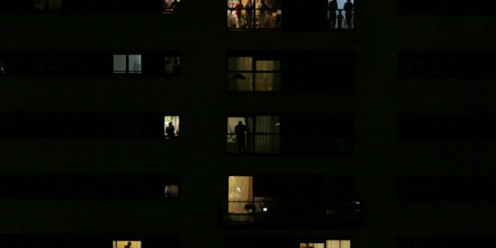 &Pi;&alpha;&rho;&alpha;&tau;&epsilon;&tau;&alpha;&mu;έ&nu;&alpha; &chi;&epsilon;&iota;&rho;&omicron;&kappa;&rho;&omicron;&tau;ή&mu;&alpha;&tau;&alpha; &alpha;&pi;ό &pi;&omicron;&lambda;ί&tau;&epsilon;&sigmaf; &sigma;&tau;&alpha; &mu;&pi;&alpha;&lambda;&kappa;ό&nu;&iota;&alpha; &tau;&eta;&sigmaf; &Tau;&rho;ί&pi;&omicron;&lambda;&eta;&sigmaf;! (vd)