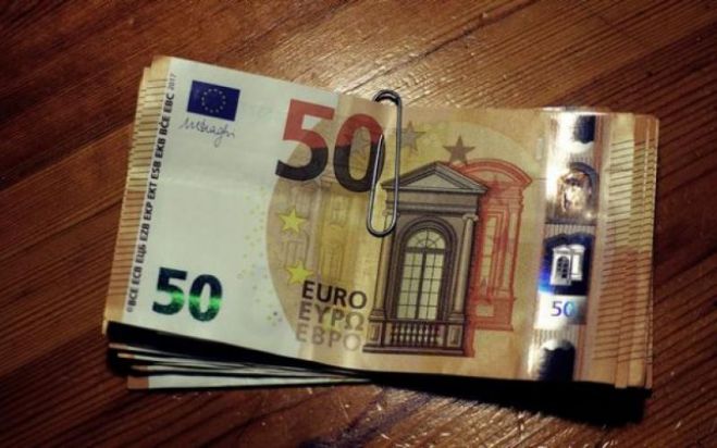 &Sigma;&tau;&alpha; 411 &euro; &eta; &epsilon;&theta;&nu;&iota;&kappa;ή &sigma;ύ&nu;&tau;&alpha;&xi;&eta;