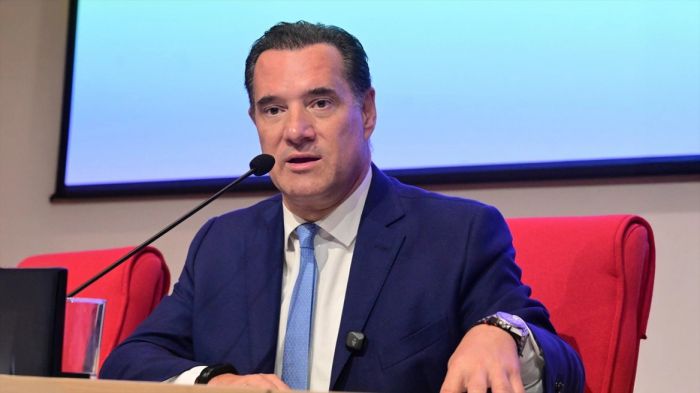 Γεωργιάδης: "Εκατό φορές θα διαφημίσω την εταιρεία La Vie En Rose που κάνει δωρεές στο ΕΣΥ"