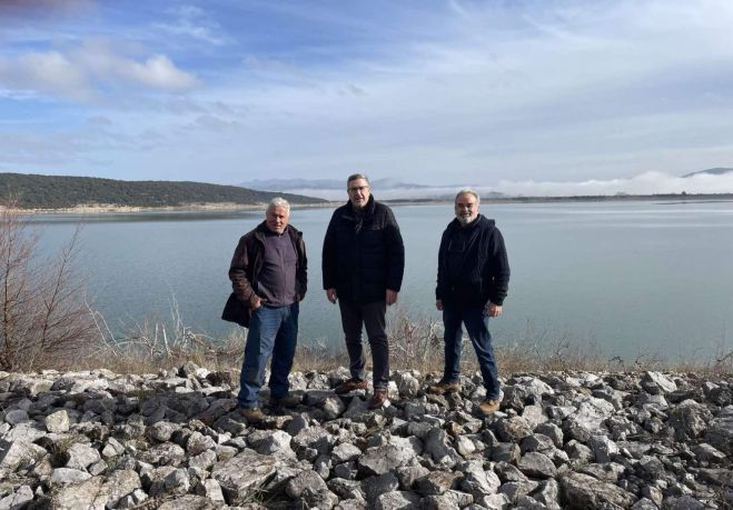 &Alpha;&upsilon;&xi;&eta;&mu;έ&nu;&eta; &eta; &sigma;&tau;ά&theta;&mu;&eta; &tau;&omega;&nu; &upsilon;&delta;ά&tau;&omega;&nu; &sigma;&tau;&eta; &lambda;ί&mu;&nu;&eta; &Tau;ά&kappa;&alpha;