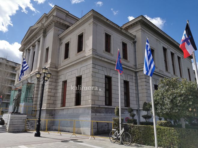 &Mu;&epsilon; &lambda;ά&beta;&alpha;&rho;&alpha; &kappa;&alpha;&iota; &sigma;&eta;&mu;&alpha;ί&epsilon;&sigmaf; &sigma;&tau;&omicron;&lambda;ί&sigma;&tau;&eta;&kappa;&epsilon; &eta; &Tau;&rho;ί&pi;&omicron;&lambda;&eta; &ndash; &Delta;&epsilon;ί&tau;&epsilon; &epsilon;&iota;&kappa;ό&nu;&epsilon;&sigmaf;!