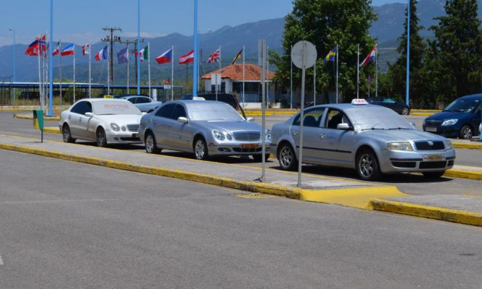 Προμίσθωση ταξί στο αεροδρόμιο της Καλαμάτας ενέκρινε το Περιφερειακό Συμβούλιο