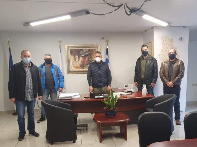 &Pi;&alpha;&nu;&epsilon;&lambda;&lambda;&alpha;&delta;&iota;&kappa;ό &Sigma;&omega;&mu;&alpha;&tau;&epsilon;ί&omicron; &Pi;&upsilon;&rho;&omicron;&sigma;&beta;&epsilon;&sigma;&tau;&iota;&kappa;ώ&nu; &Upsilon;&pi;&alpha;&lambda;&lambda;ή&lambda;&omega;&nu; | &Theta;&epsilon;&tau;&iota;&kappa;ό &kappa;&lambda;ί&mu;&alpha; &sigma;&tau;&iota;&sigmaf; &sigma;&upsilon;&nu;&alpha;&nu;&tau;ή&sigma;&epsilon;&iota;&sigmaf; &mu;&epsilon; &Nu;ί&kappa;&alpha;, &Tau;&zeta;&iota;&omicron;ύ&mu;&eta; &kappa;&alpha;&iota; &Kappa;&alpha;&tau;&sigma;ί&rho;&eta; (&epsilon;&iota;&kappa;ό&nu;&epsilon;&sigmaf;)