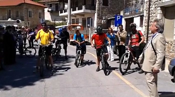 Βόλτα με ποδήλατα από το Βαλτεσινίκο στα Λαγκάδια (vd)
