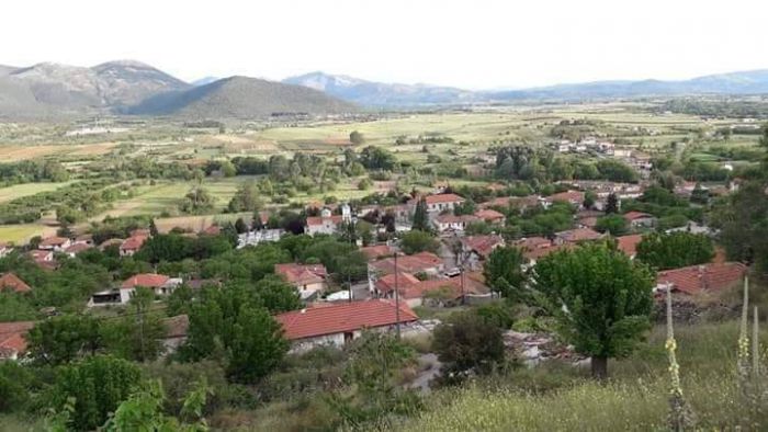 Στενό | Εγκαίνια παιδικής χαράς και αγιασμός στο ανακαινισμένο πρώην δημοτικό σχολείο