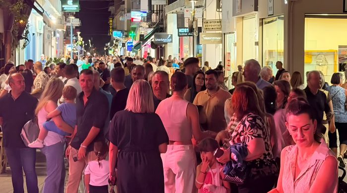 &Lambda;&epsilon;&upsilon;&kappa;ή &Nu;ύ&chi;&tau;&alpha; &sigma;&tau;&eta;&nu; &Tau;&rho;ί&pi;&omicron;&lambda;&eta; | &Gamma;&iota;&alpha; &alpha;&pi;ό&lambda;&upsilon;&tau;&eta; &epsilon;&pi;&iota;&tau;&upsilon;&chi;ί&alpha; &mu;&iota;&lambda;ά &omicron; &Epsilon;&mu;&pi;&omicron;&rho;&iota;&kappa;ό&sigmaf; &Sigma;ύ&lambda;&lambda;&omicron;&gamma;&omicron;&sigmaf;! (&epsilon;&iota;&kappa;ό&nu;&epsilon;&sigmaf; - &beta;ί&nu;&tau;&epsilon;&omicron;)