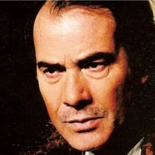 &Pi;έ&theta;&alpha;&nu;&epsilon; &omicron; &eta;&theta;&omicron;&pi;&omicron;&iota;ό&sigmaf; &Gamma;&iota;ώ&rho;&gamma;&omicron;&sigmaf; &Zeta;&omega;&gamma;&rho;ά&phi;&omicron;&sigmaf;